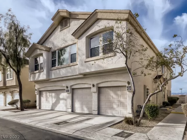 MLS: 2362389 Condo For Sale