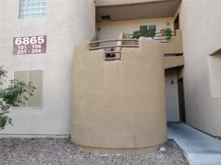 Photo #3: 2362430 Listing