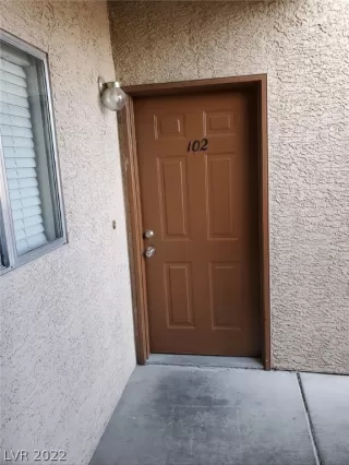 Photo #4: 2362430 Listing