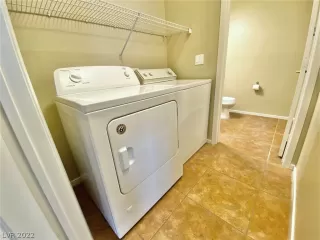 Photo #1: 2362442 Listing 