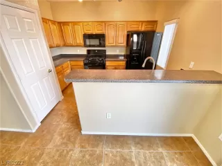 Photo #6: 2362442 Listing 