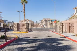 Photo #1: 2362443 Listing 