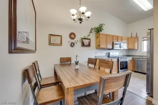 Photo #3: 2362480 Listing 