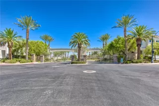 Photo #1: 2362516 Listing 