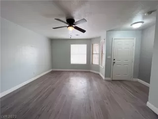 Photo #4: 2362532 Listing