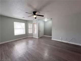 Photo #5: 2362532 Listing