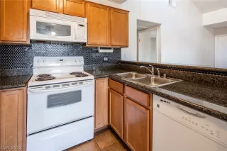 Photo #6: 2362552 Listing