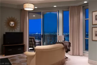 Photo #2: 2362586 Listing