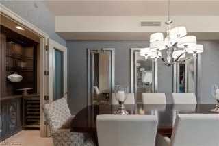 Photo #3: 2362586 Listing