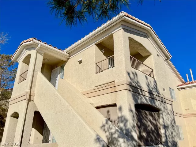 MLS: 2362619 Condo For Sale