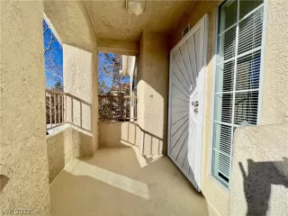 Photo #4: 2362619 Listing