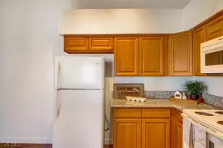 Photo #1: 2362666 Listing