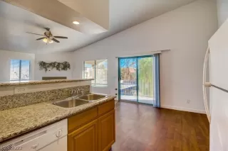 Photo #3: 2362666 Listing