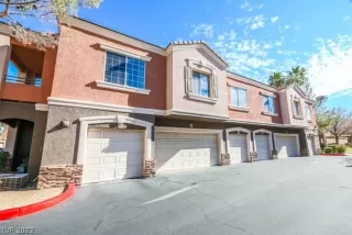 Photo #3: 2362671 Listing