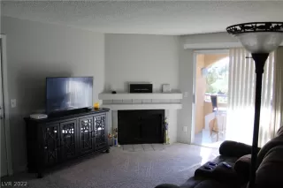 Photo #3: 2362710 Listing