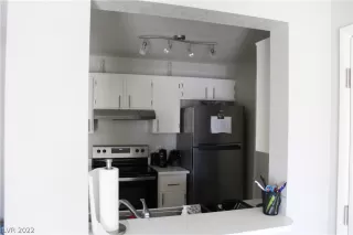 Photo #5: 2362710 Listing