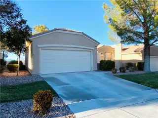 Photo #1: 2362718 Listing 