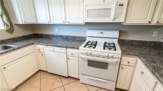 Photo #4: 2362726 Listing