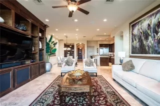 Photo #3: 2362732 Listing