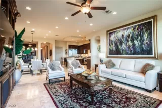 Photo #4: 2362732 Listing