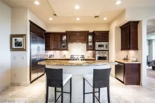 Photo #5: 2362732 Listing