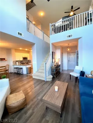 Photo #1: 2362742 Listing 