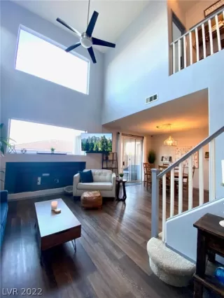 Photo #4: 2362742 Listing 