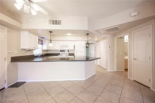 Photo #6: 2362753 Listing