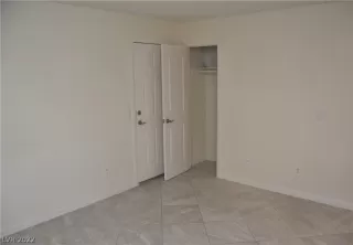 Photo #3: 2362756 Listing