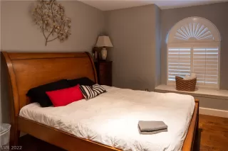 Photo #6: 2362759 Listing 