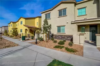 Photo #2: 2362766 Listing