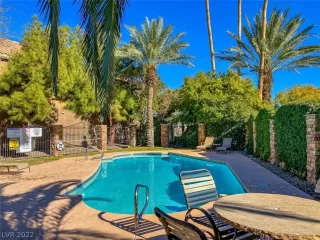 Photo #2: 2362780 Listing