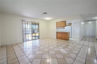 Photo #5: 2362810 Listing 