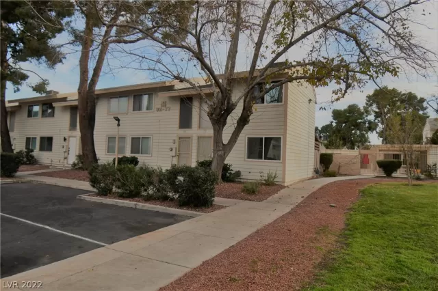 MLS: 2362813 Condo For Sale
