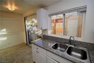 Photo #4: 2362813 Listing 