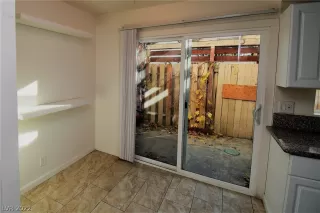 Photo #5: 2362813 Listing 
