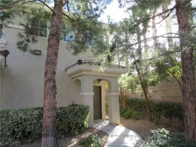 MLS: 2362879 Condo For Sale