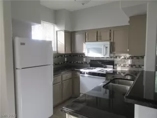 Photo #2: 2362879 Listing 