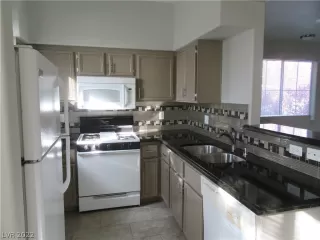 Photo #3: 2362879 Listing 