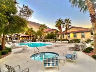 Photo #2: 2362892 Listing