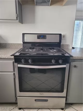 Photo #6: 2362896 Listing 