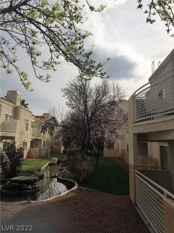 MLS: 2362902 Condo For Sale