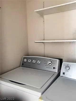 Photo #4: 2362902 Listing 