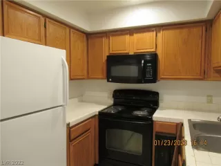 Photo #1: 2362904 Listing