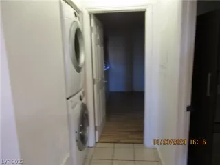 Photo #3: 2362904 Listing