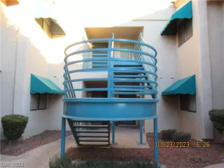 Photo #6: 2362904 Listing