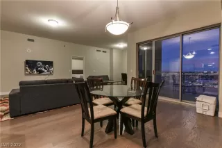 Photo #3: 2362917 Listing 
