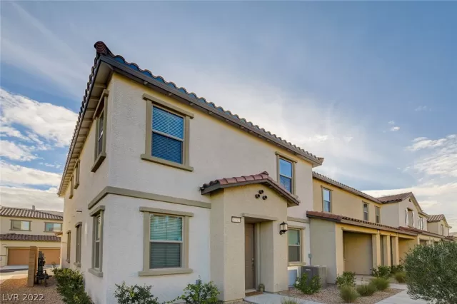 MLS: 2362939 Condo For Sale