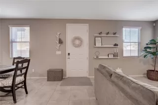 Photo #2: 2362939 Listing 