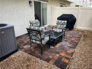 Photo #6: 2362950 Listing